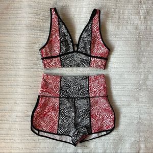 FREE PEOPLE SET! Movement psychedelic checkered workout